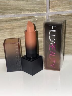 HUDA BEAUTY Bossy Browns Cream Glow Power Bullet Lipstick - Rajah 2 pack
